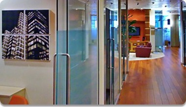 Resources/bespokeArtwork9_slide_moo-ss_item7a113_39_moo1-1p3_.jpg